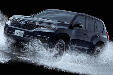 特別仕様車TX“Lパッケージ・Black Edition”(2.8Lディーゼル車7人乗り)