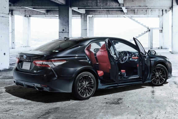カムリ特別仕様車 Black Edition Corolla Tottori