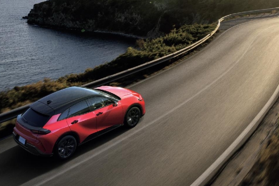 SPORT Z（2.5Lハイブリッド車）